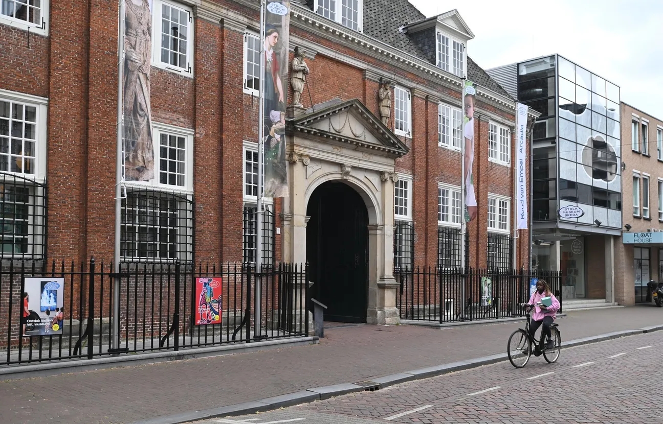 Vooraanzicht van het Stedelijk Museum Breda