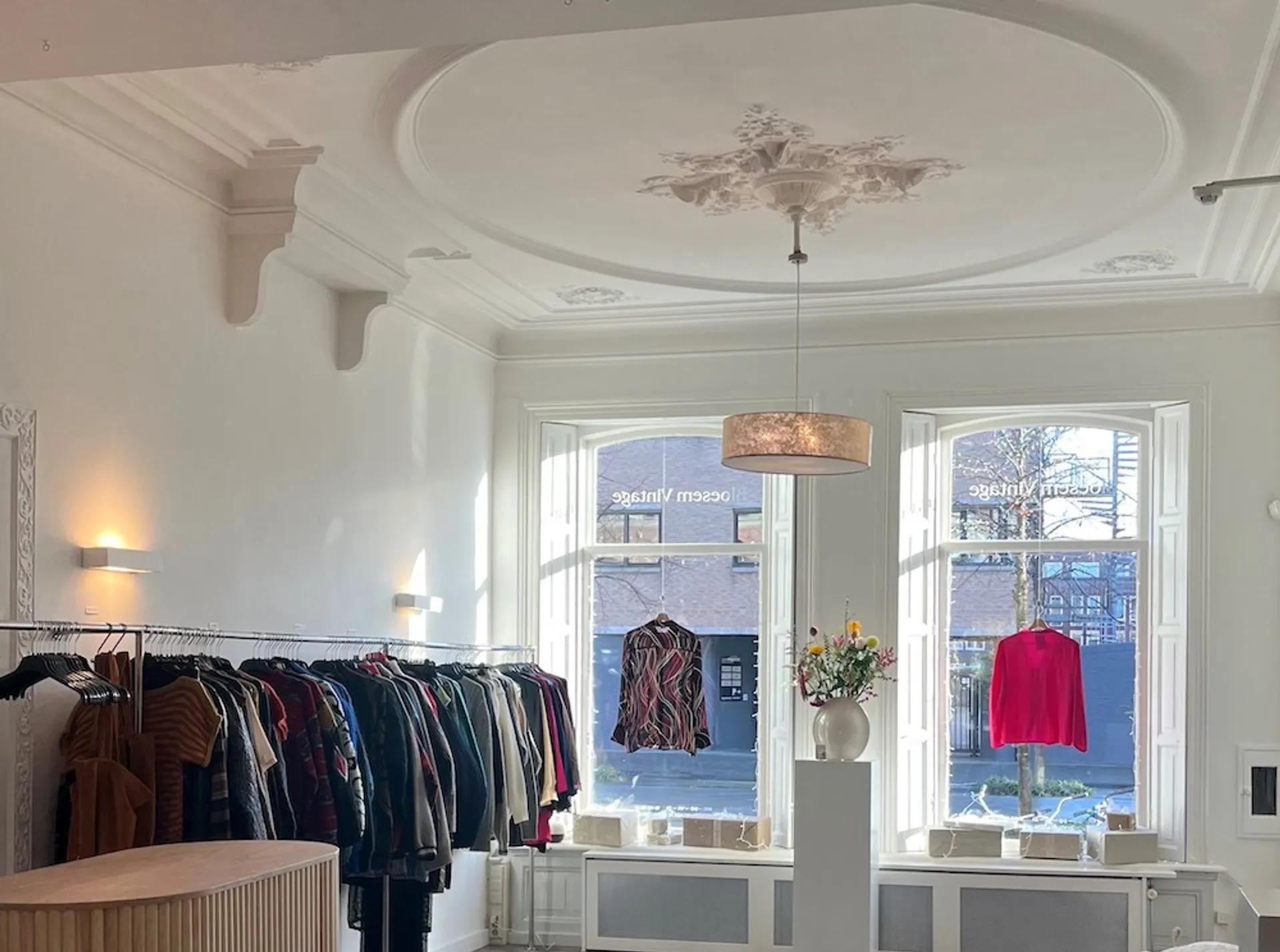 Bloesem Vintage winkel met kleding